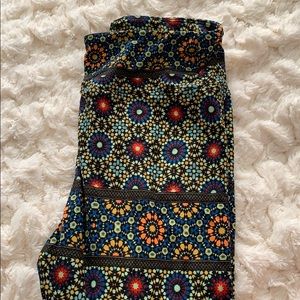 Lularoe patterned leggings